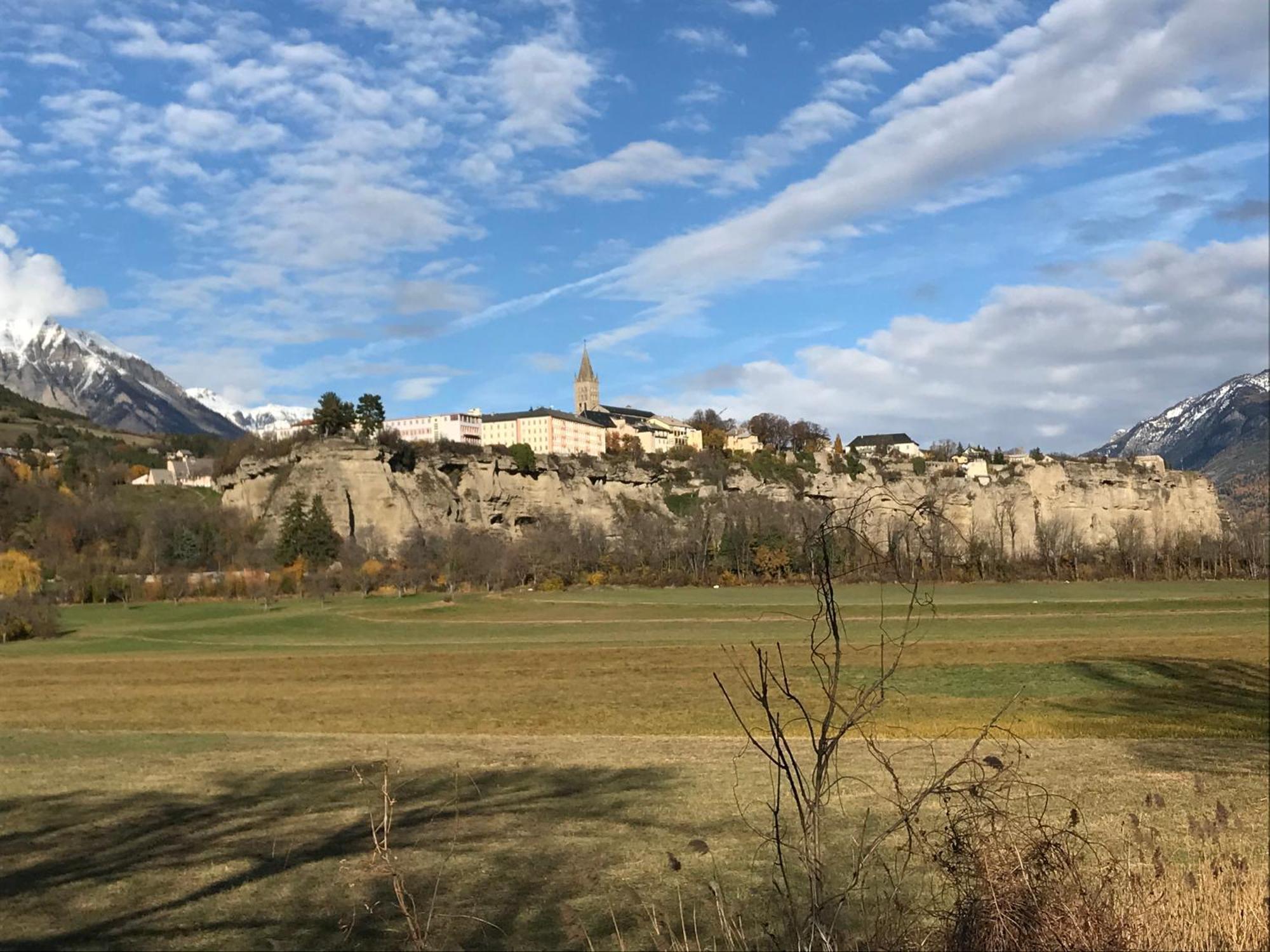 Le Pied De Mont Guillaume Embrun